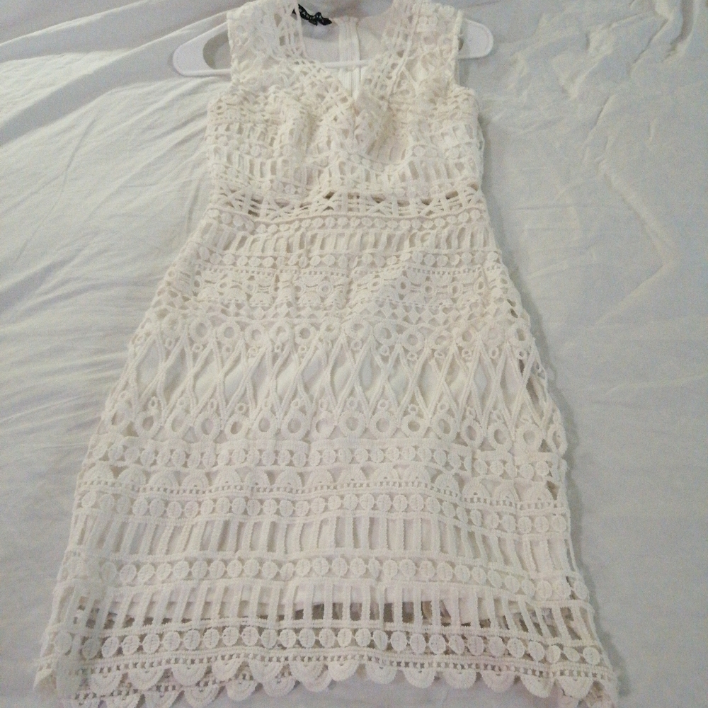 Parisian size 2 lace dress